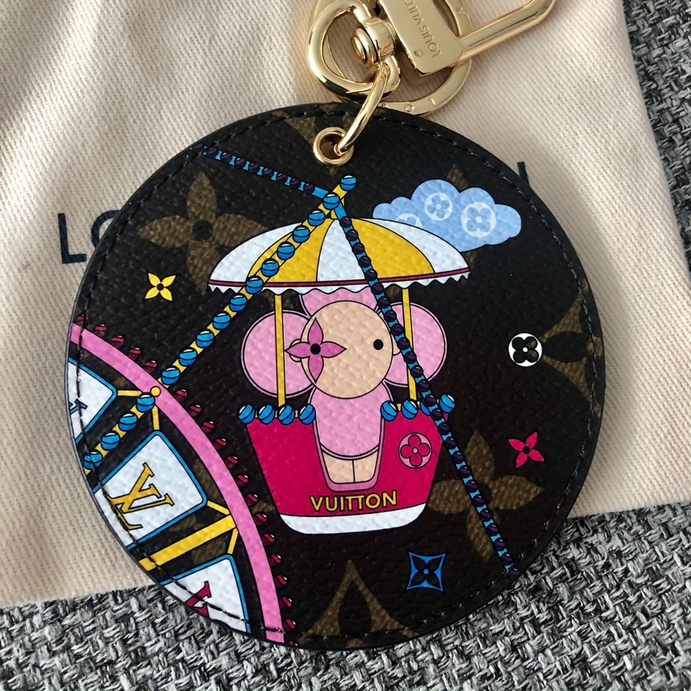 Louis Vuitton Christmas Animation bag charm NEW